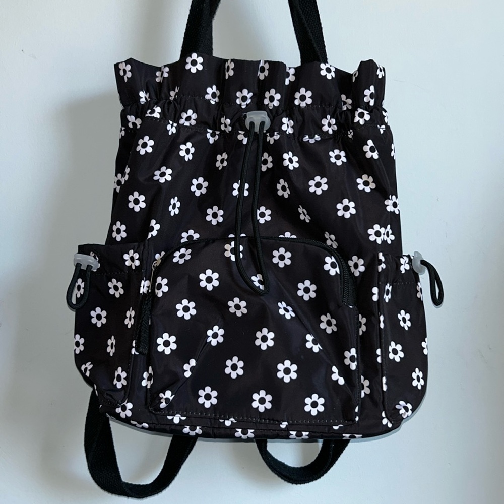 Art Class Retro Floral Drawstring Backpack Daisy Pattern